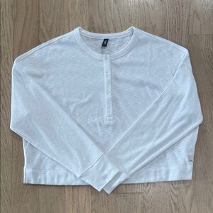 Vuori Classic White Henley Shirt EUC